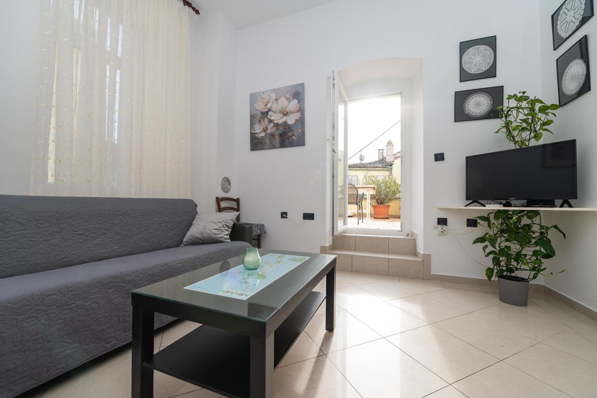 Aparment Kod Kule Apartment เซรส ภายนอก รูปภาพ