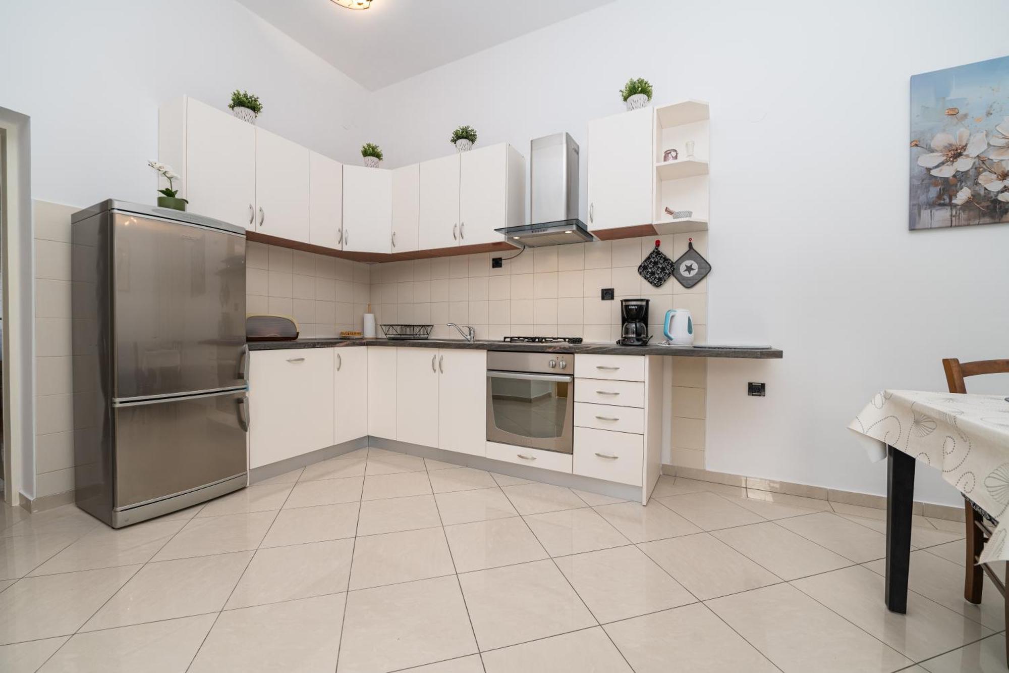 Aparment Kod Kule Apartment เซรส ภายนอก รูปภาพ